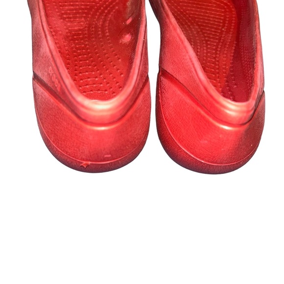 Crocs Cap Toe red/ black Ballet Flat Slip On Shoes Womens Size 8 - Picture 4 of 4